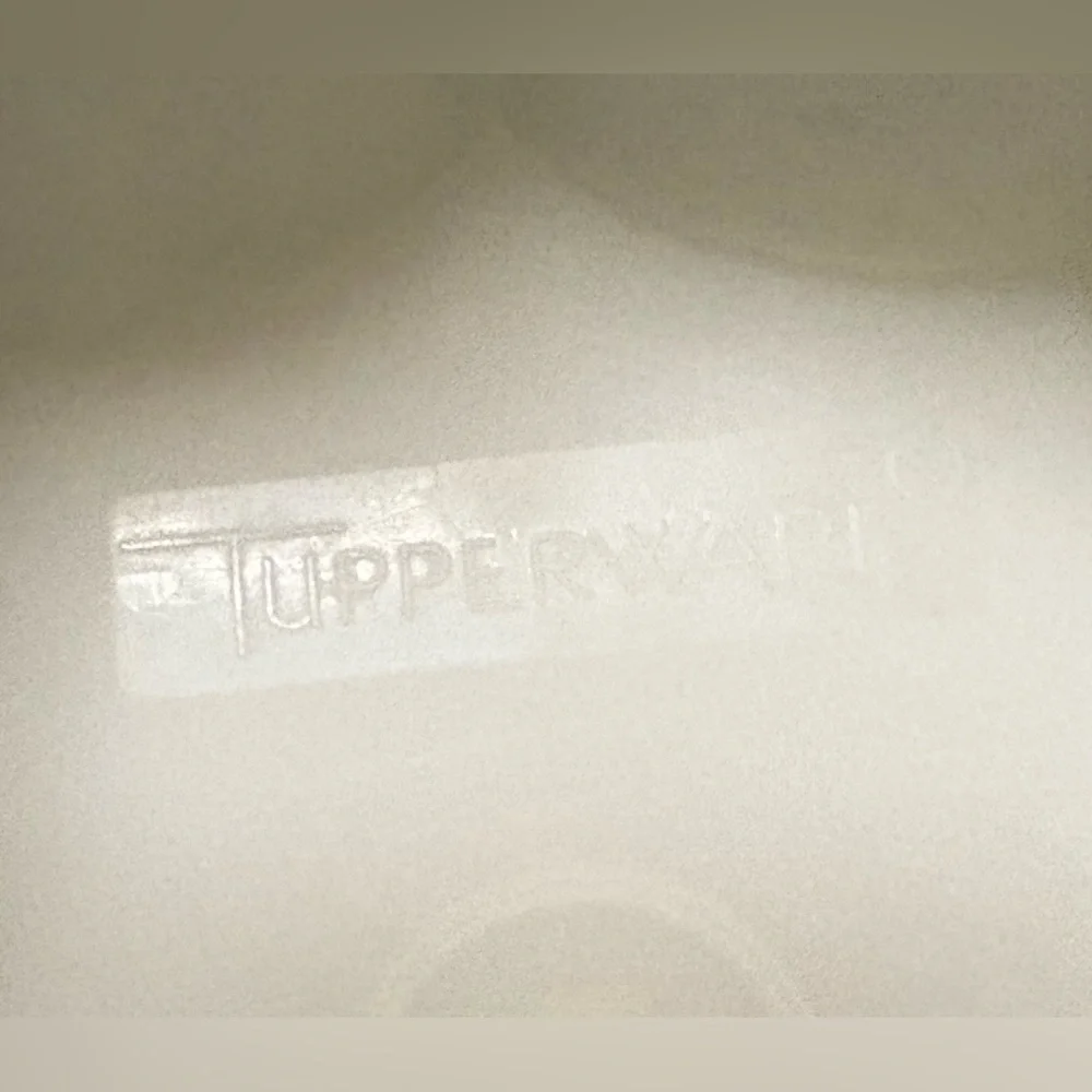 Vintage Tupperware Fluted 9